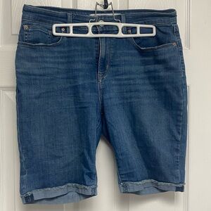 Levi Strauss Mid Rise Bermuda Shorts